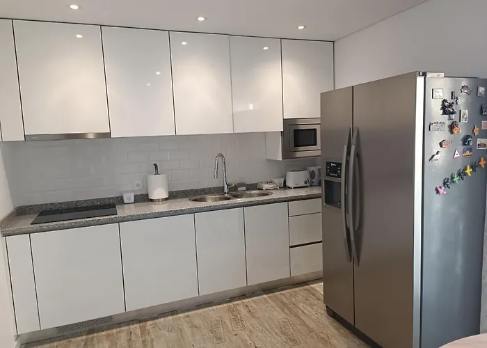 Cachinnans & * 孔迪镇